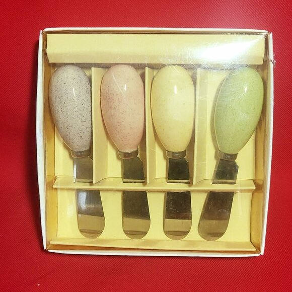 Ceramic Polka Dot Egg Spreaders Appetizer Knife Set of 4 - Picture 2 of 8